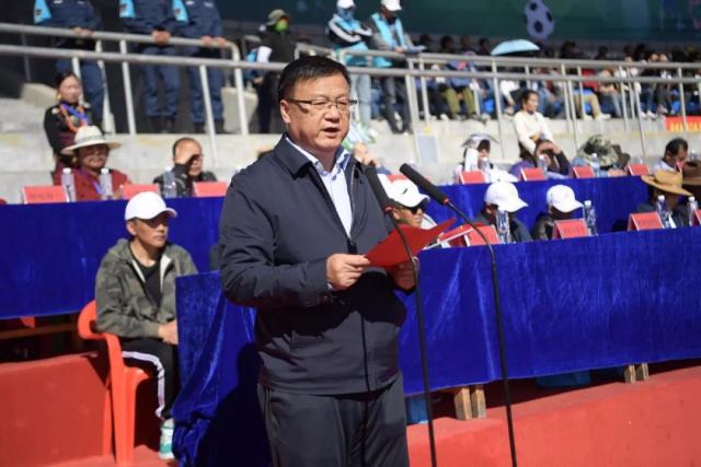 拉塞尔赛后立刻前往健身房进行额外训练